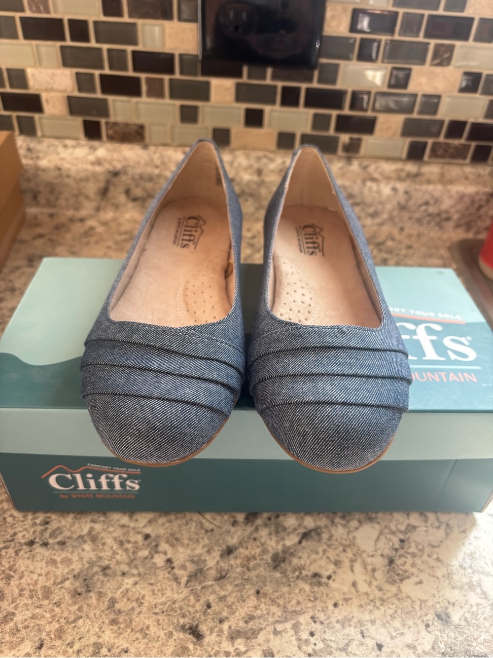 Cliffs by White Mountain denim flats